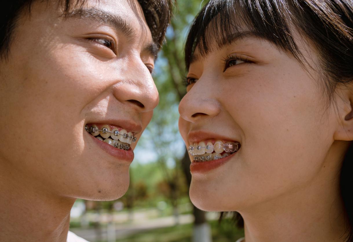 重庆25岁矫正牙齿真的晚了吗？过来人告诉你可行的方法与时间