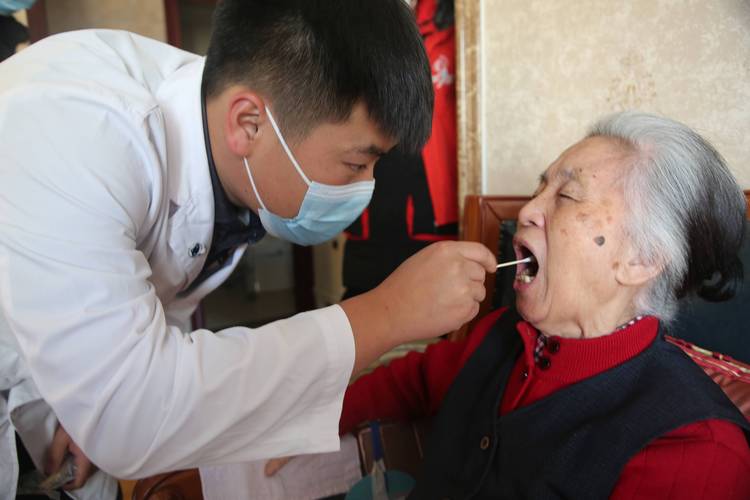 重庆做口腔护理到底有没有用？普通人这么做就对了